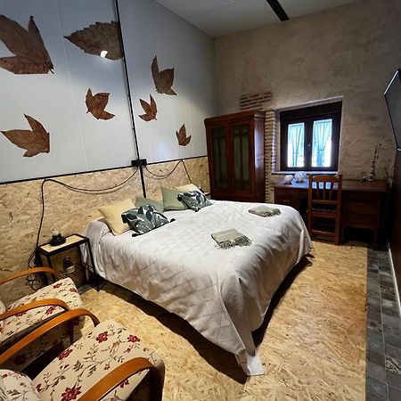 Casa Ruina Guest House Nava del Rey Eksteriør bilde