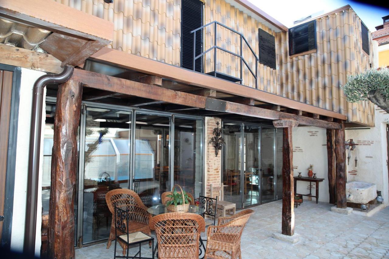 Casa Ruina Guest House Nava del Rey Eksteriør bilde
