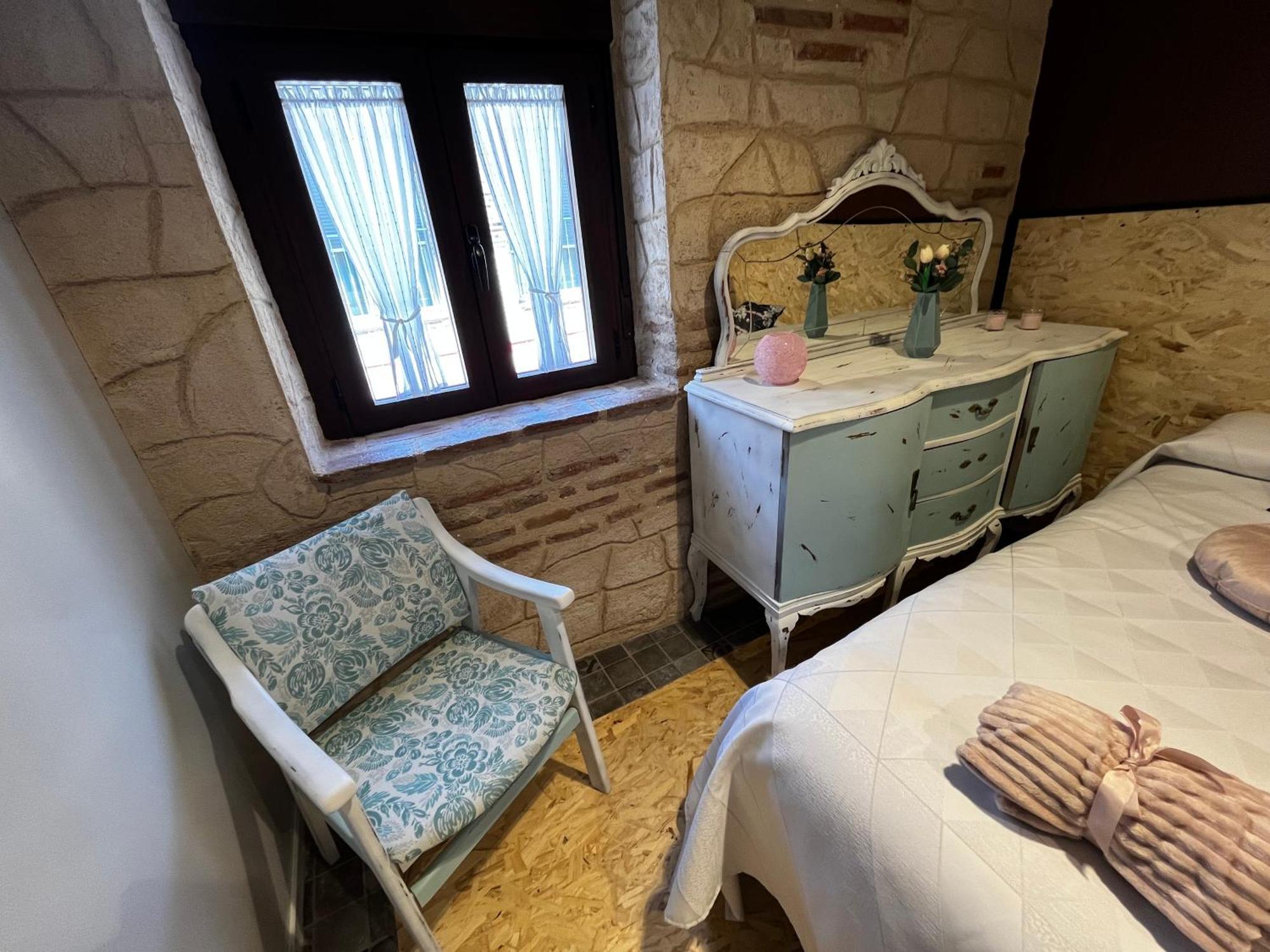 Casa Ruina Guest House Nava del Rey Eksteriør bilde