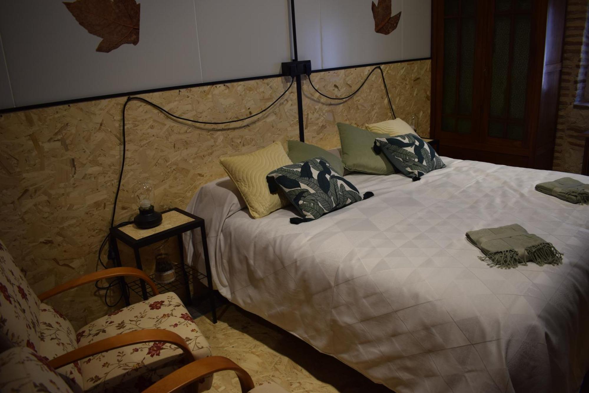 Casa Ruina Guest House Nava del Rey Eksteriør bilde