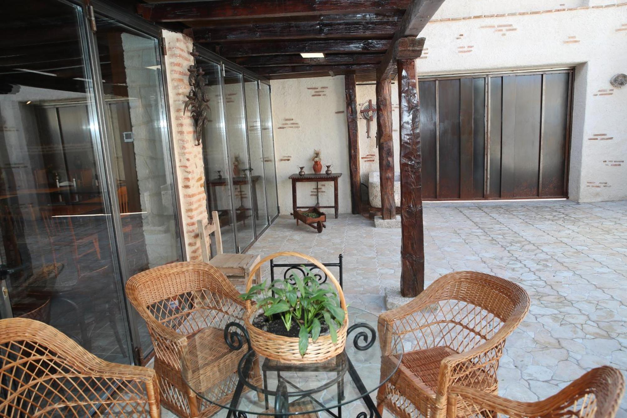 Casa Ruina Guest House Nava del Rey Eksteriør bilde